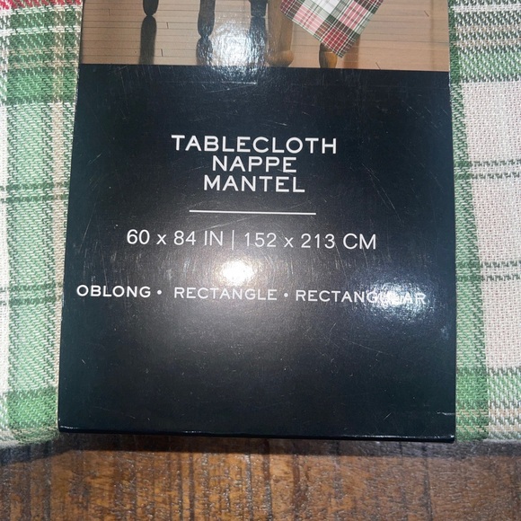 Ralph Lauren White Red Green Tartan Plaid Christmas Tablecloth 60” x 84” NWT - Picture 6 of 7